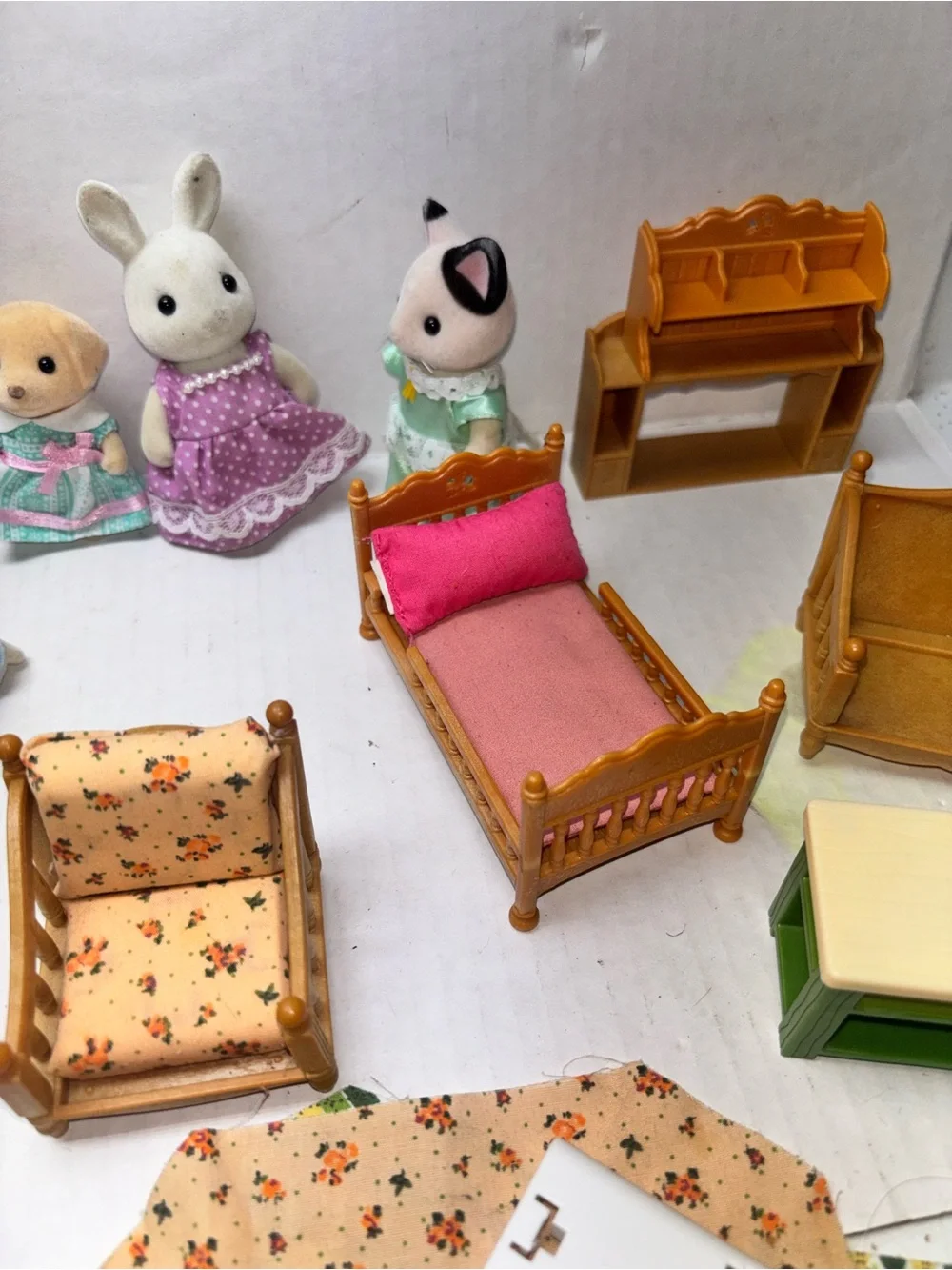 Calico critters figures and accessories lot